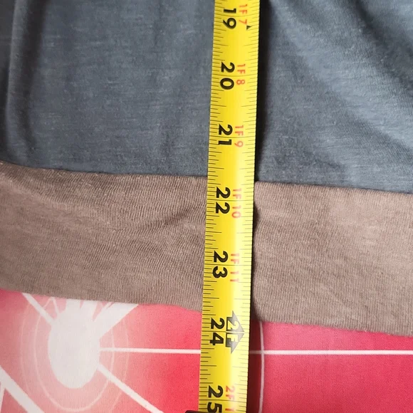 Heathered blue and taupe raglan top - Picture 5 of 5